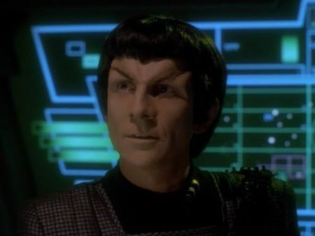 Leland Orser as Colonel Lovok in Star Trek: Deep Space Nine